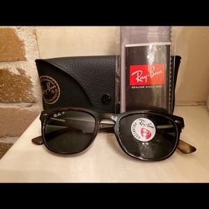 Ray-Ban
Round Tortoiseshell Acetate Sunglasses